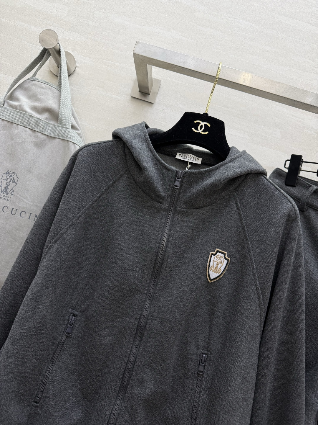 Brunello Cucinell♡²⁶深灰休闲套装 懒人天花板穿搭☁️经典深灰调 低调又显贵 连帽拉链