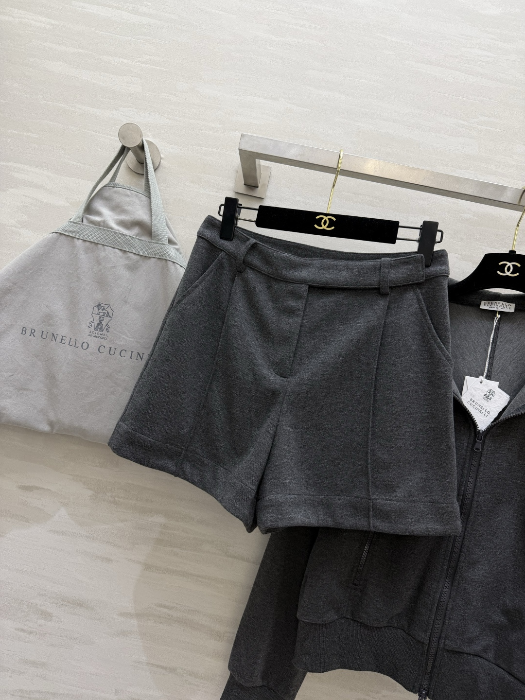 Brunello Cucinell♡²⁶深灰休闲套装 懒人天花板穿搭☁️经典深灰调 低调又显贵 连帽拉链