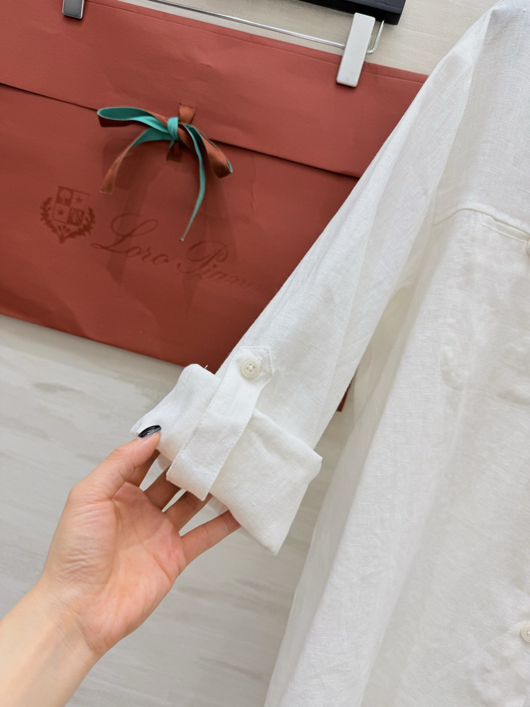 loropian♡²⁶亚麻衬衣 把夏日清爽高级感穿在身上🍃原生亚麻肌理 透气抗热 宽松慵懒廓形 包容各种