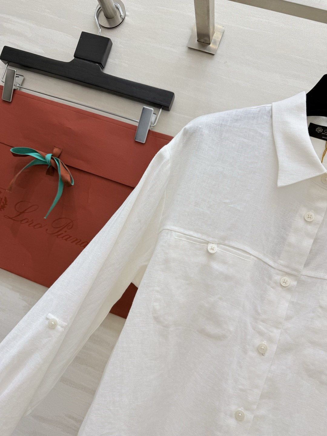 loropian♡²⁶亚麻衬衣 把夏日清爽高级感穿在身上🍃原生亚麻肌理 透气抗热 宽松慵懒廓形 包容各种