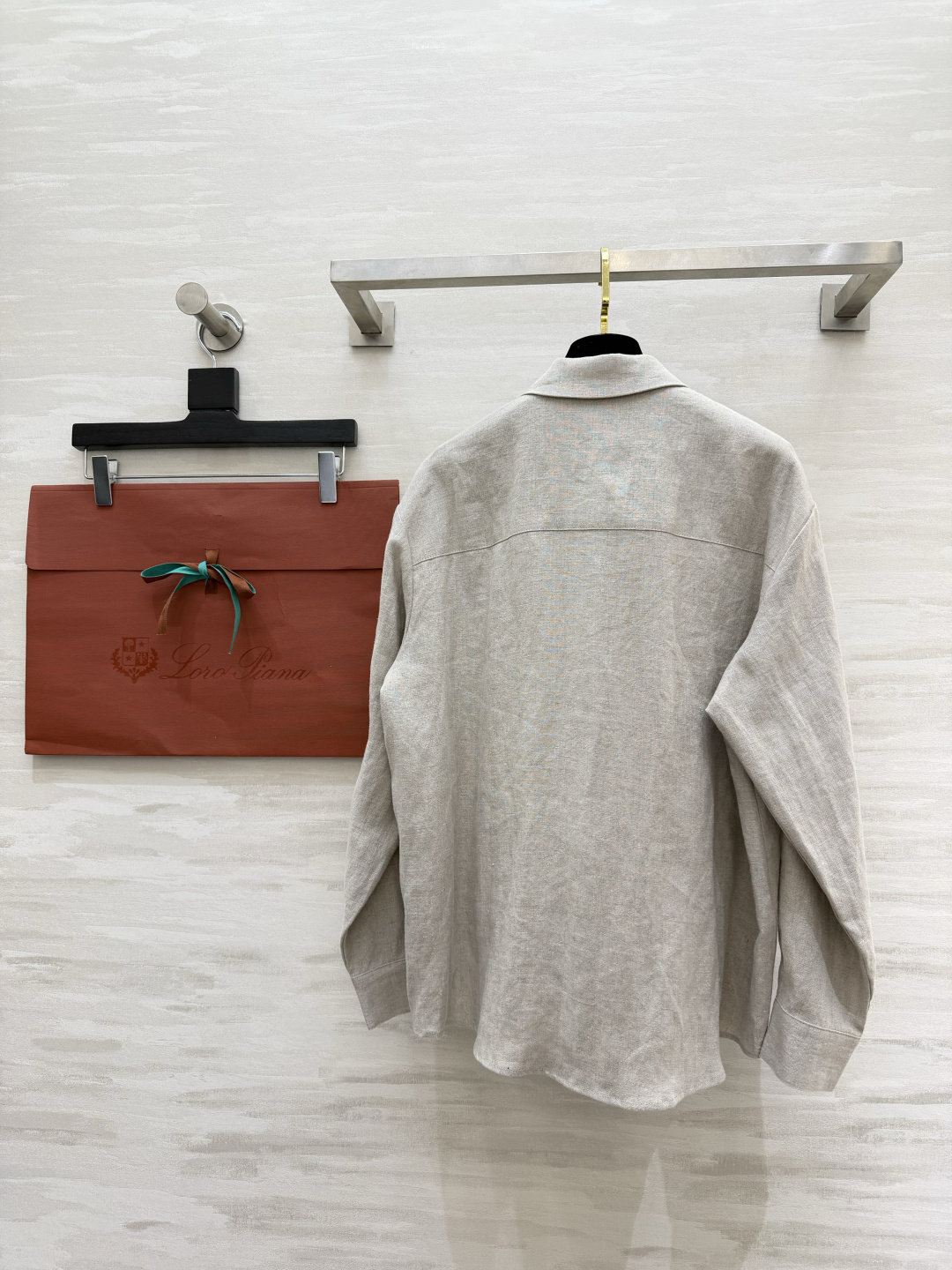 loropian♡²⁶亚麻衬衣 把夏日清爽高级感穿在身上🍃原生亚麻肌理 透气抗热 宽松慵懒廓形 包容各种