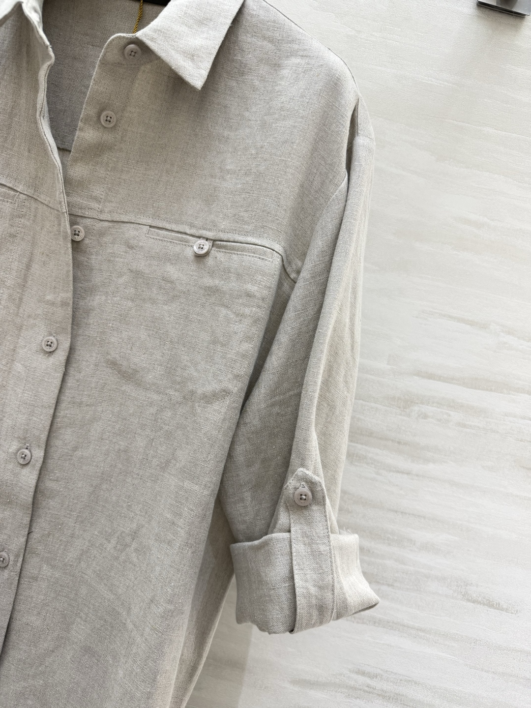 loropian♡²⁶亚麻衬衣 把夏日清爽高级感穿在身上🍃原生亚麻肌理 透气抗热 宽松慵懒廓形 包容各种