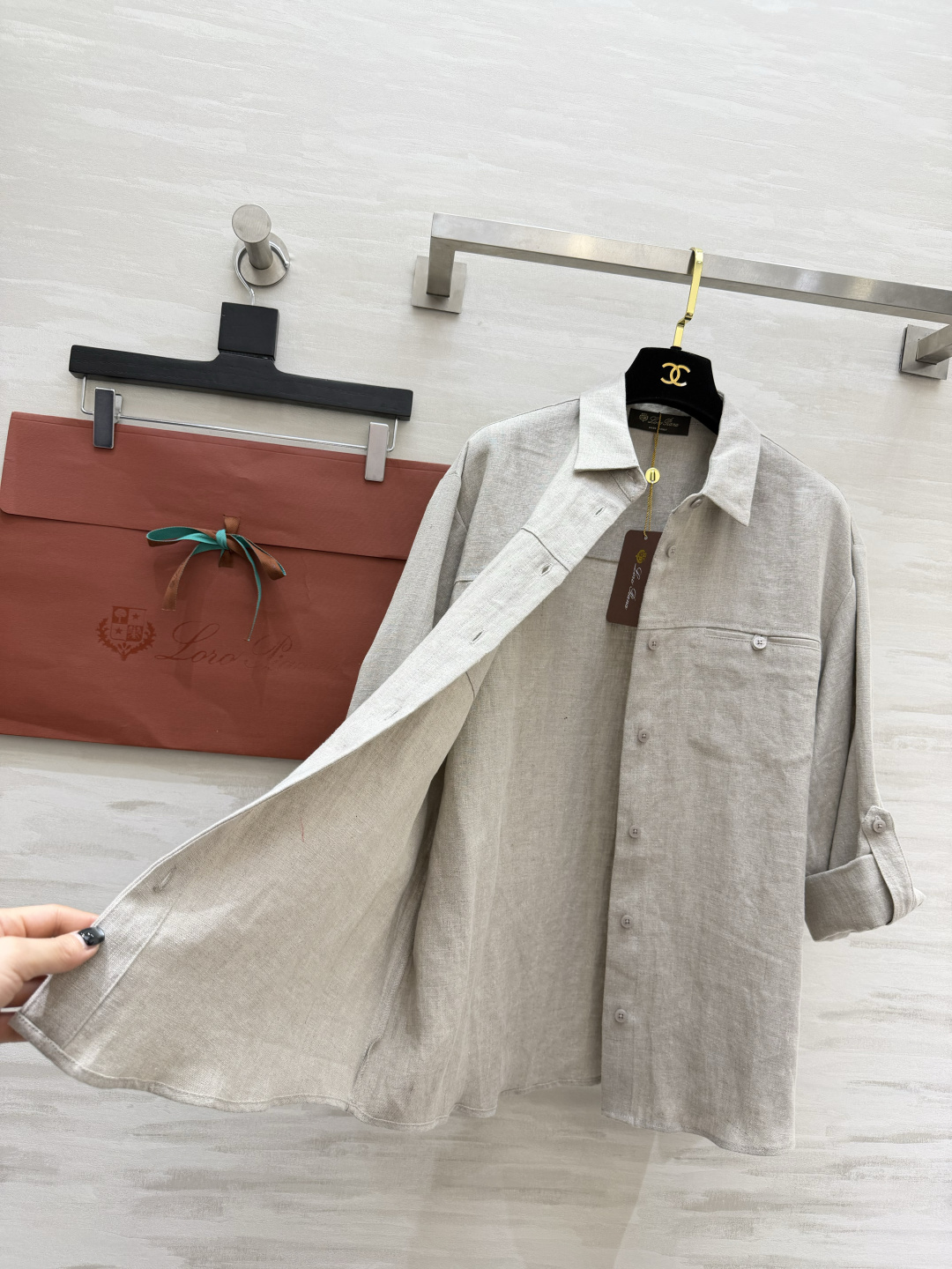 loropian♡²⁶亚麻衬衣 把夏日清爽高级感穿在身上🍃原生亚麻肌理 透气抗热 宽松慵懒廓形 包容各种