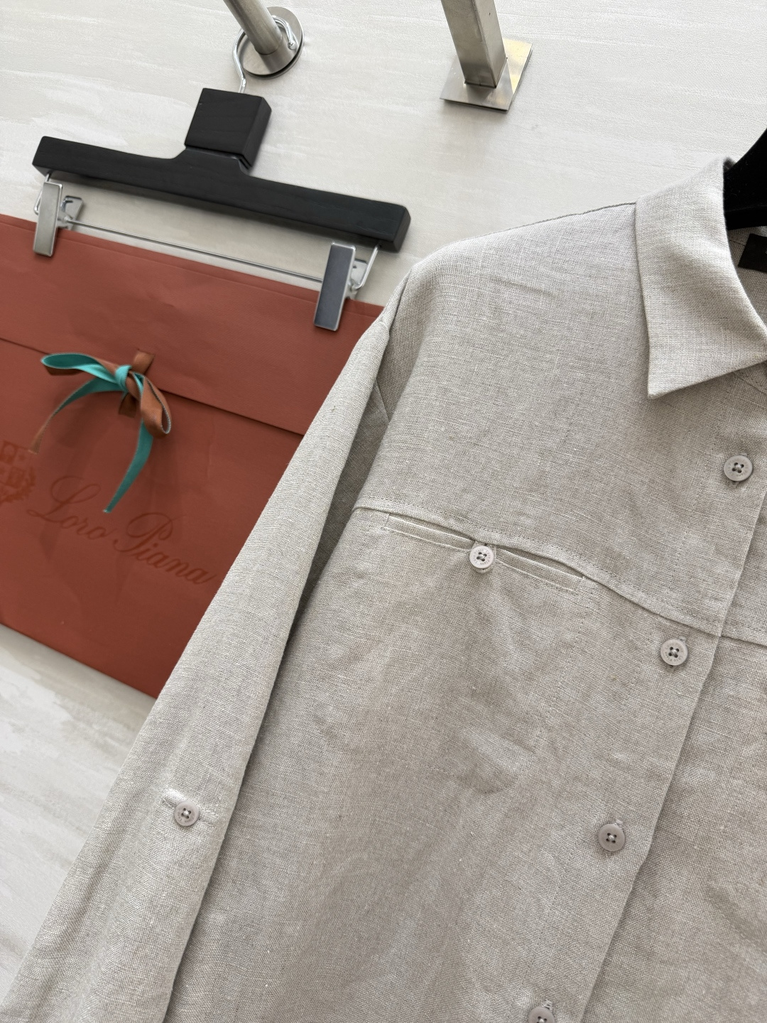 loropian♡²⁶亚麻衬衣 把夏日清爽高级感穿在身上🍃原生亚麻肌理 透气抗热 宽松慵懒廓形 包容各种