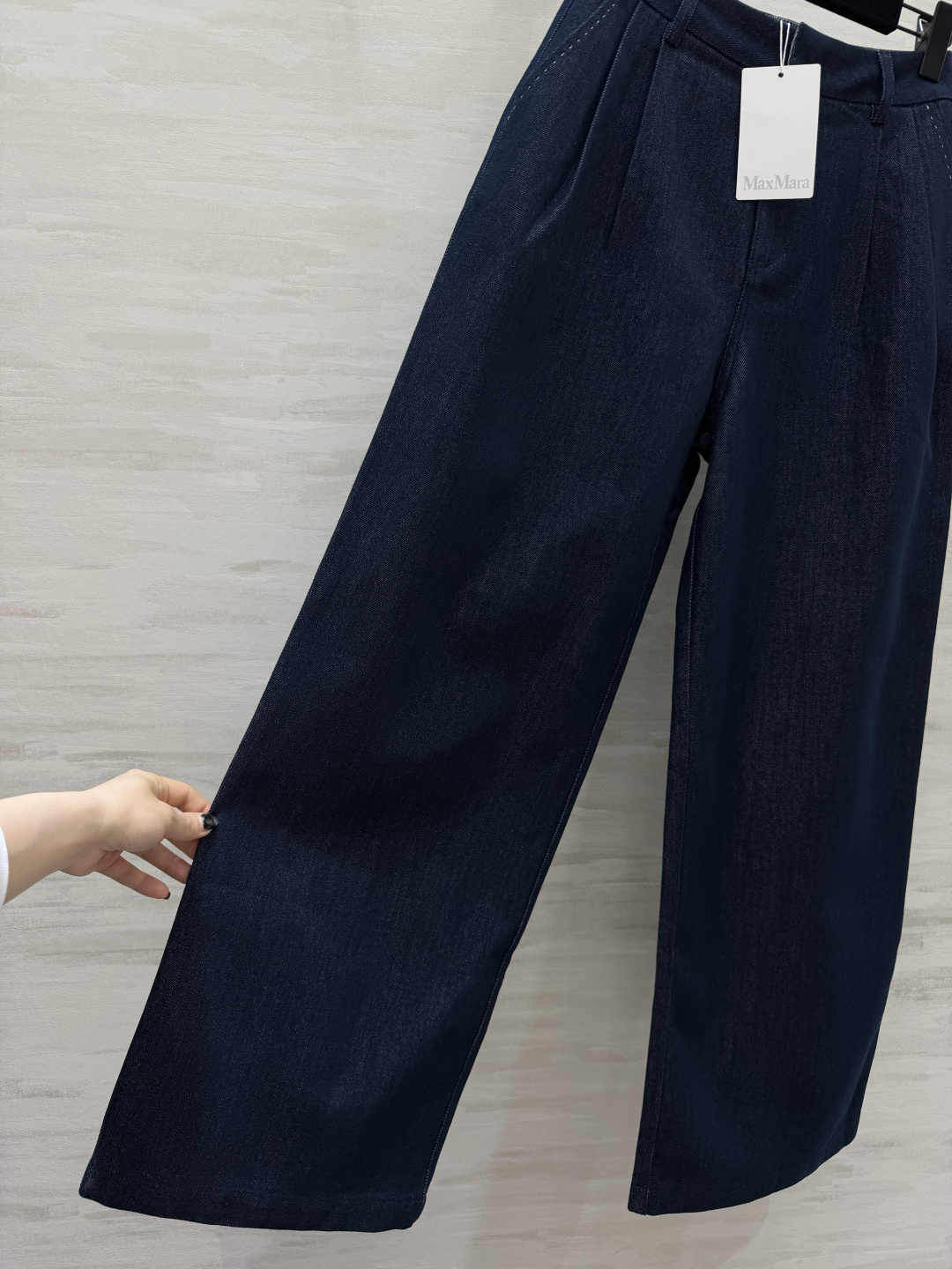#Maxmar♡²⁶封神原色牛仔阔腿裤 永远经典 藏青原牛色 高级感直接拉满 高腰打褶腰头设计 悄悄拉高