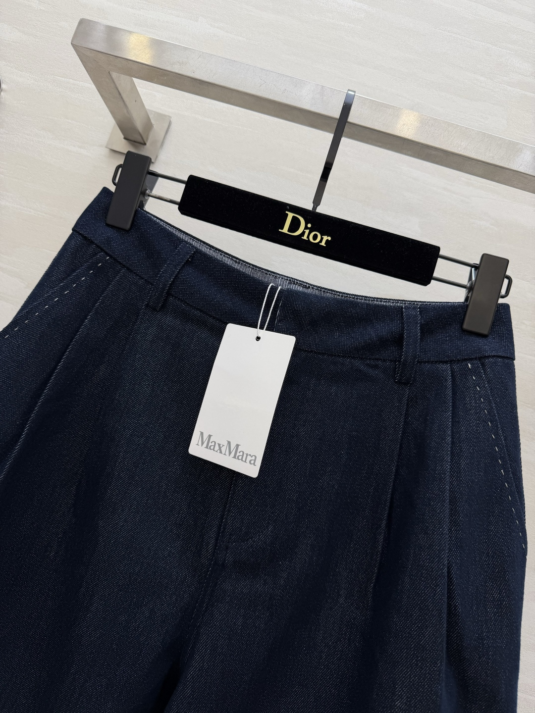 #Maxmar♡²⁶封神原色牛仔阔腿裤 永远经典 藏青原牛色 高级感直接拉满 高腰打褶腰头设计 悄悄拉高