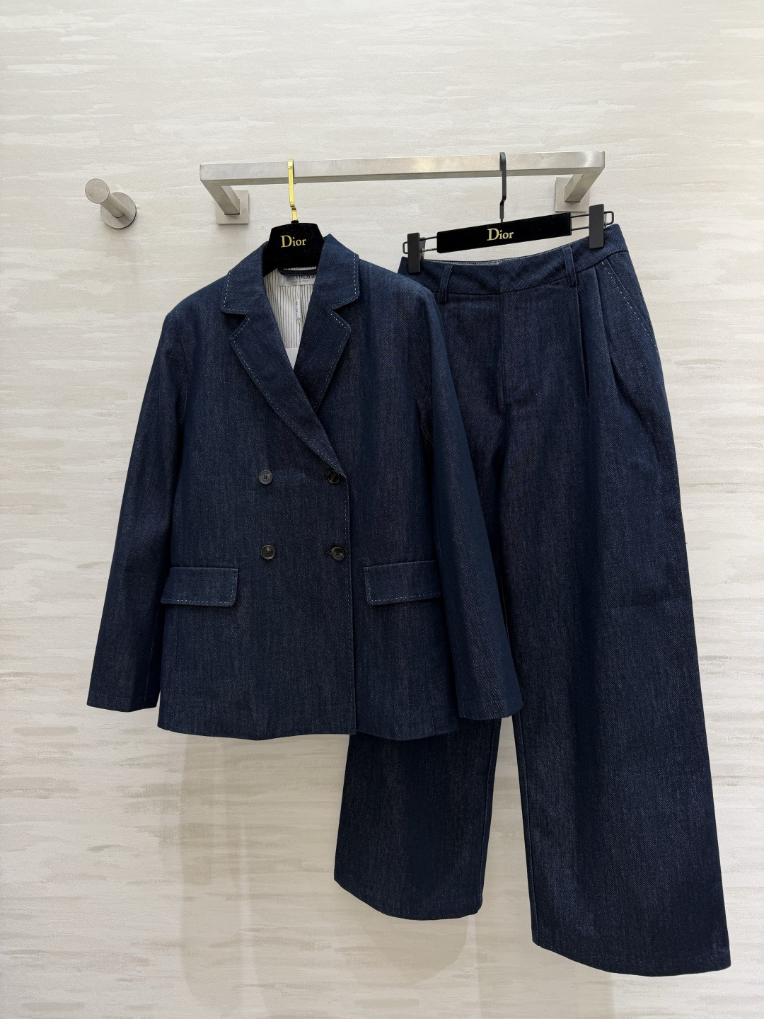 #Maxmar♡²⁶封神原色牛仔阔腿裤 永远经典 藏青原牛色 高级感直接拉满 高腰打褶腰头设计 悄悄拉高