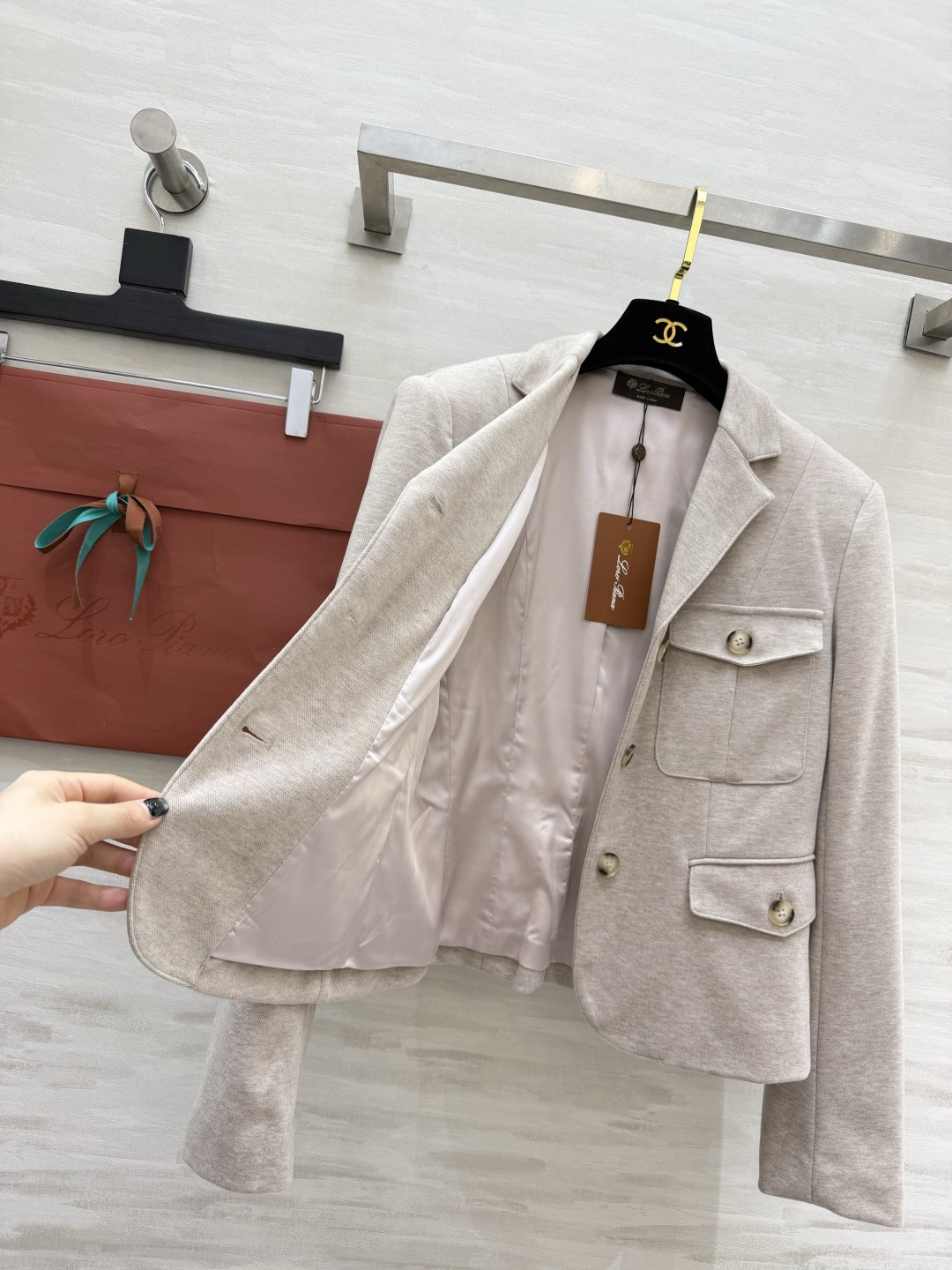 Loro Pian♡²⁶老钱风西装外套 一眼沦陷的温柔气质款！温柔燕麦米灰+沉稳深炭灰 低调显贵 不挑肤
