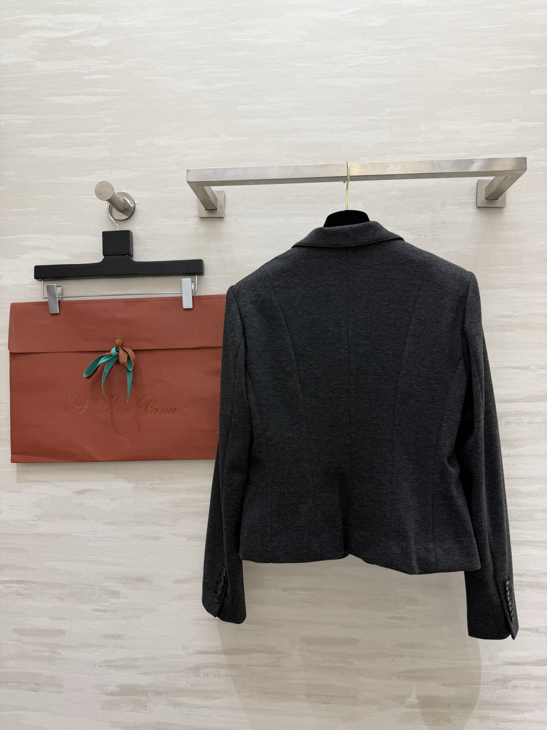 Loro Pian♡²⁶老钱风西装外套 一眼沦陷的温柔气质款！温柔燕麦米灰+沉稳深炭灰 低调显贵 不挑肤