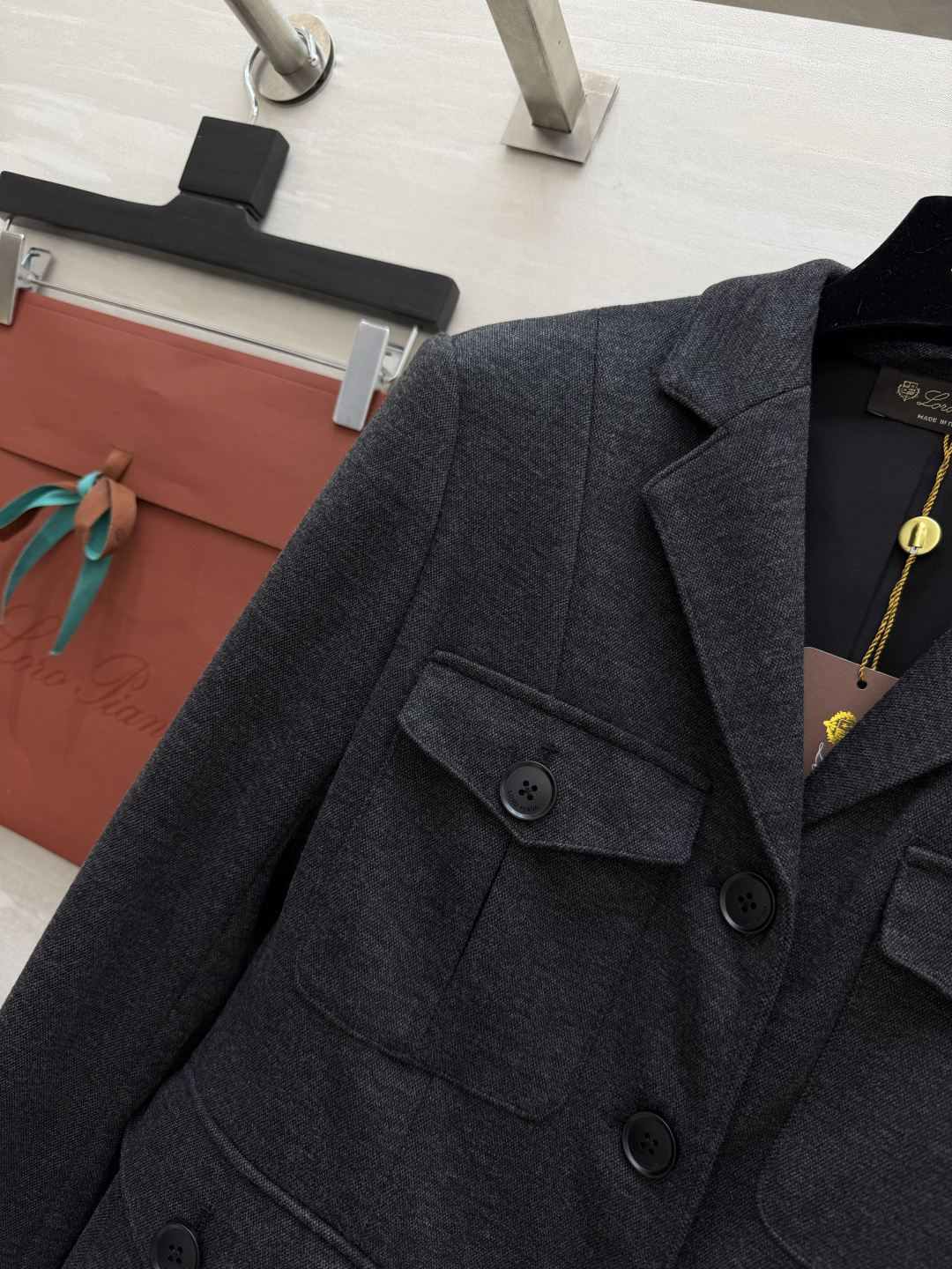 Loro Pian♡²⁶老钱风西装外套 一眼沦陷的温柔气质款！温柔燕麦米灰+沉稳深炭灰 低调显贵 不挑肤