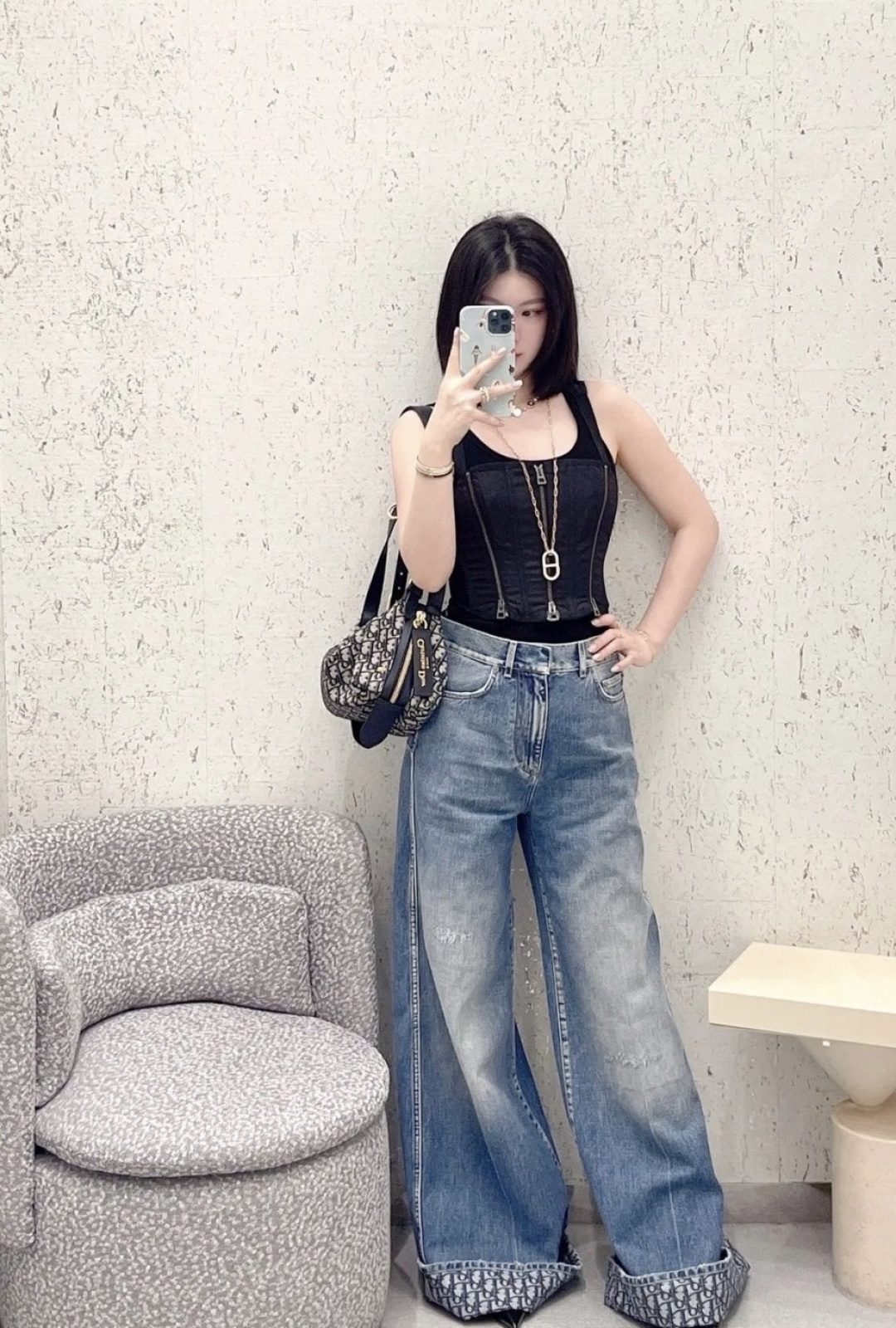 NO:808605,,,19860909,,,Women's clothing