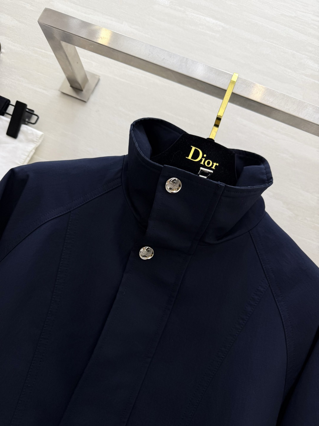 ✨Dio♡²⁶经典立领休闲风衣外套✨低调奢华的格调感直接拉满💫简约利落 立领版型 修饰颈部线条 上身利落