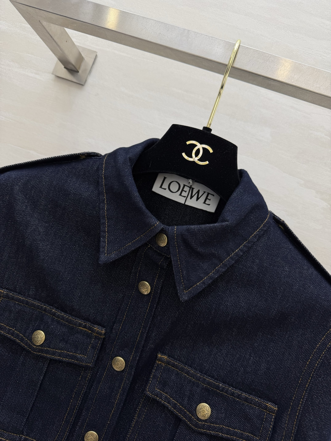LOEW♡²⁶原浆深蓝工装牛仔衬衣 经典原色牛仔 自带高级冷调质感 不浮夸的原生丹宁 越穿越有专属复古韵