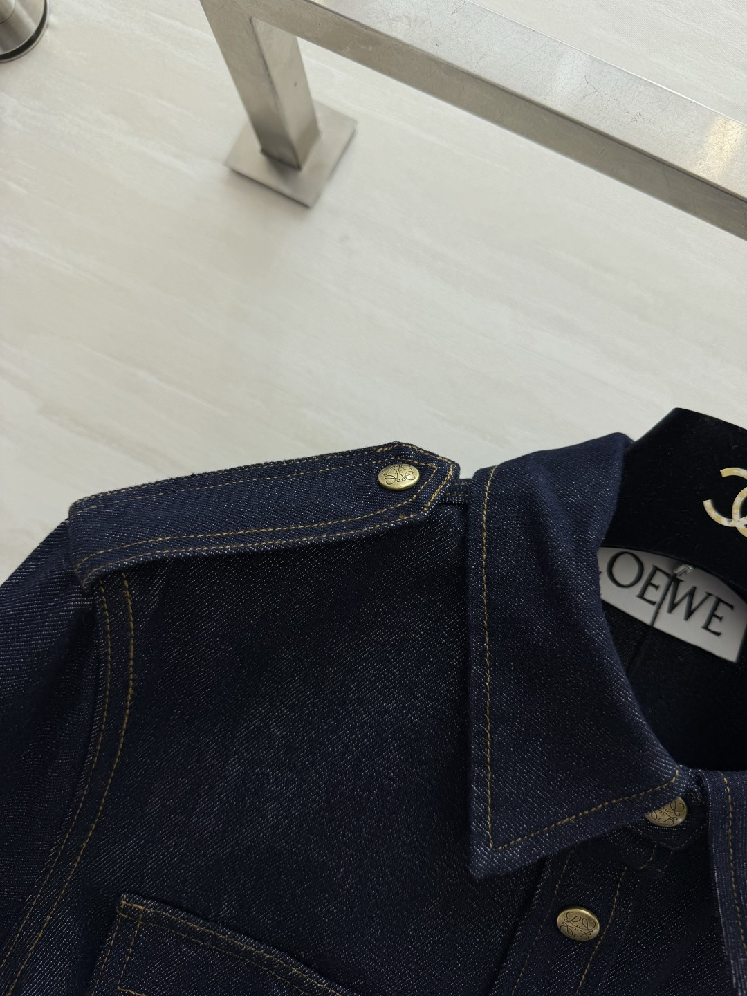 LOEW♡²⁶原浆深蓝工装牛仔衬衣 经典原色牛仔 自带高级冷调质感 不浮夸的原生丹宁 越穿越有专属复古韵