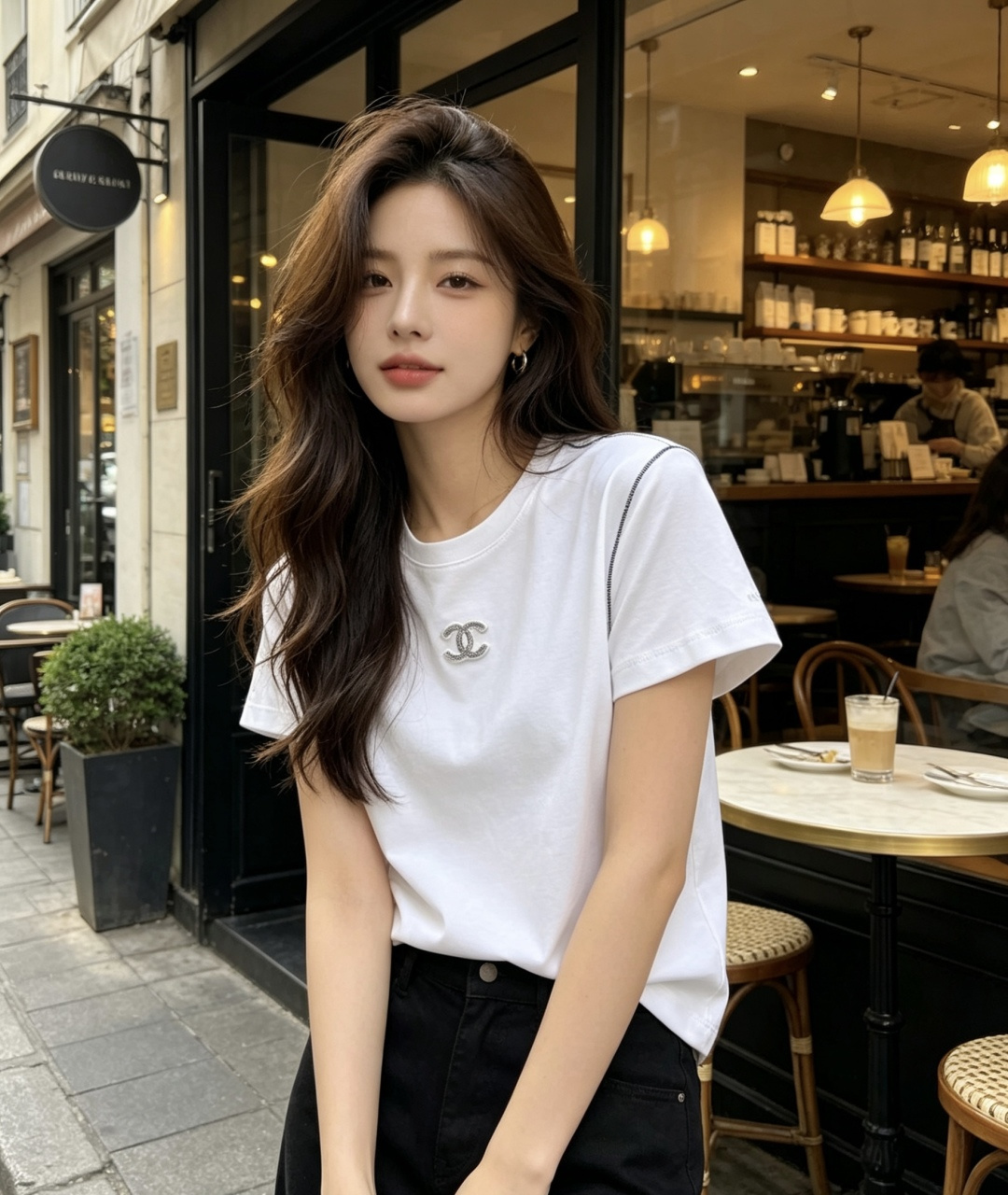 Chane♡²⁶经典纯白水钻双C T恤 衣柜里永远不会过时的基础王牌✨干净到极致的奶白色调 软糯高支纯棉