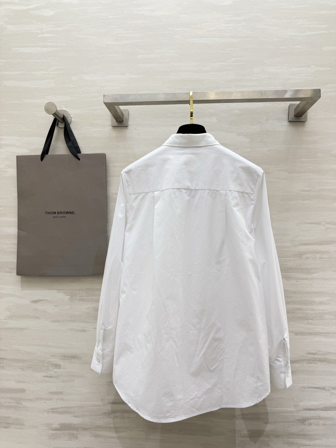 Thom Brown♡²⁶经典红白蓝织带白衬衫 永不过时的轻奢通勤天花板🤍挺括抗皱的优质棉感面料 上身利