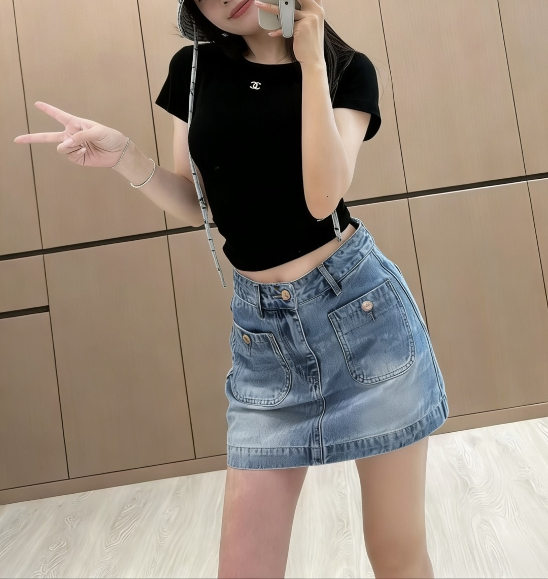 ✨Chane♡²⁶经典极简基础T恤｜三色刚需百搭款 高级感永远藏在简约里～正肩修身小版型 恰到好处的收腰