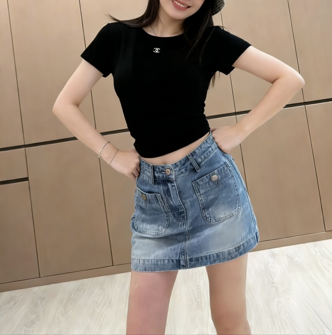 ✨Chane♡²⁶经典极简基础T恤｜三色刚需百搭款 高级感永远藏在简约里～正肩修身小版型 恰到好处的收腰