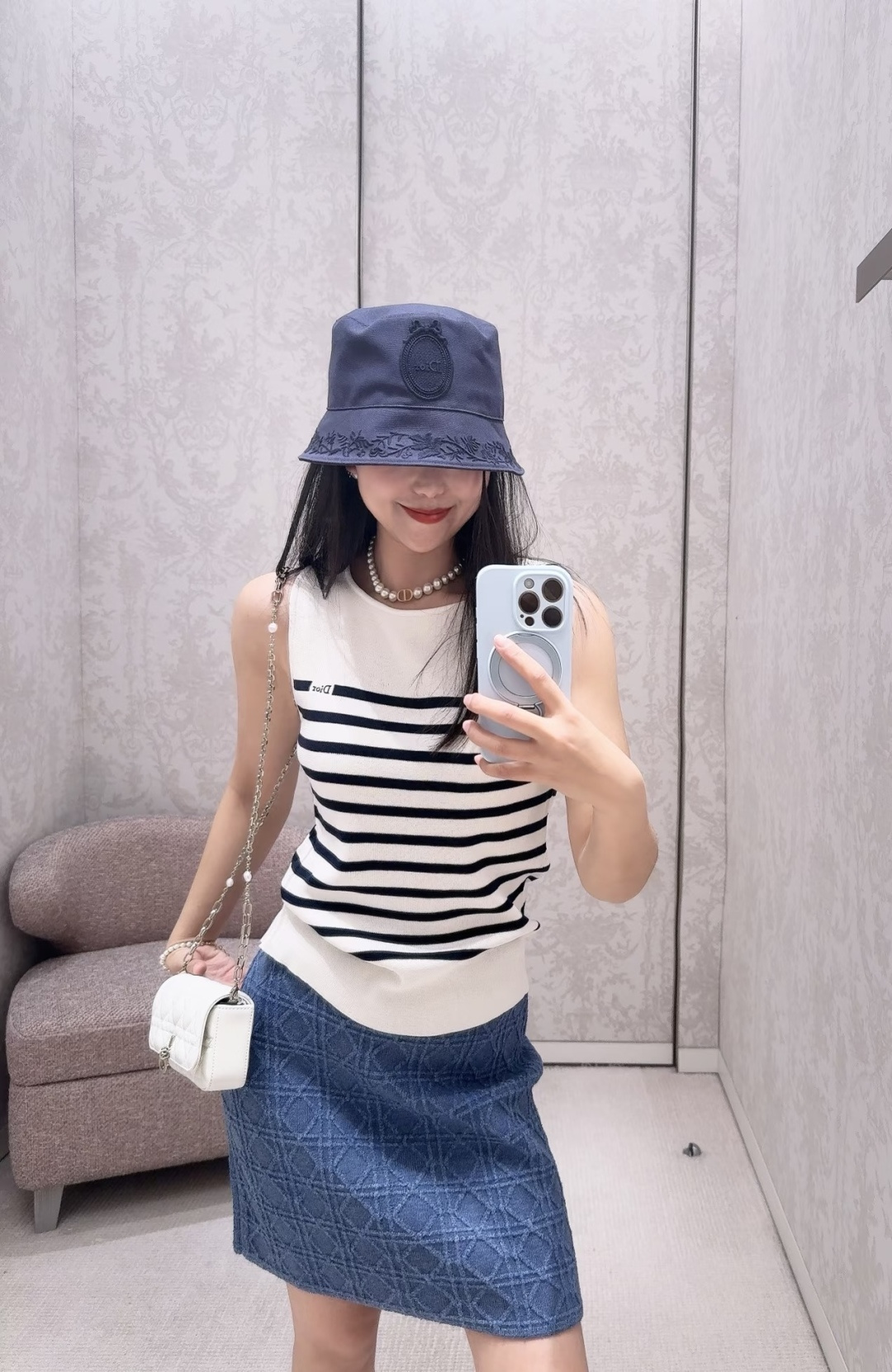 NO:817732,,,19860909,,,Women's clothing
