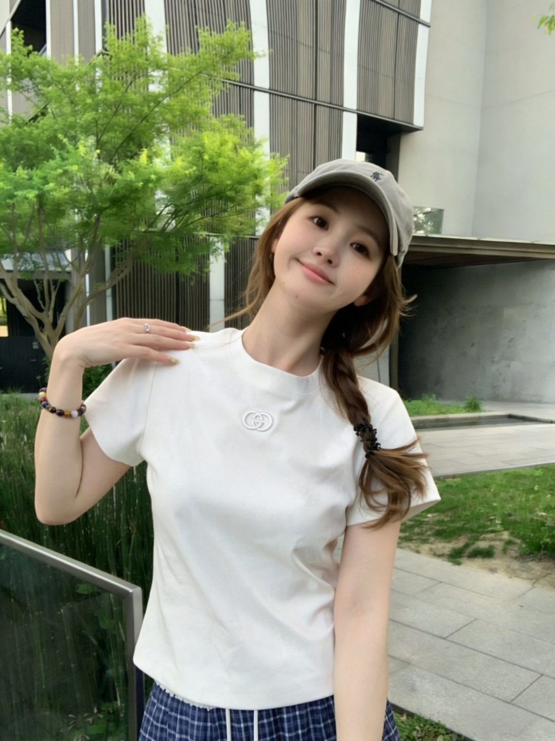 Gucc♡²⁶经典基础款短袖T恤 胸前低调立体双G小标 精致又不张扬 经典圆领版型 贴合脖颈、修饰头肩比