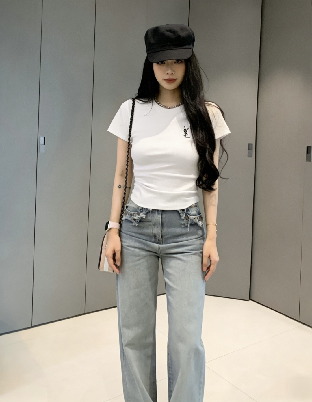 YSL²⁶经典小标刺绣🪡T恤白/灰/黑三色齐发✨基础款才是衣柜里的常青树简约不简单，单穿内搭都封神日常通