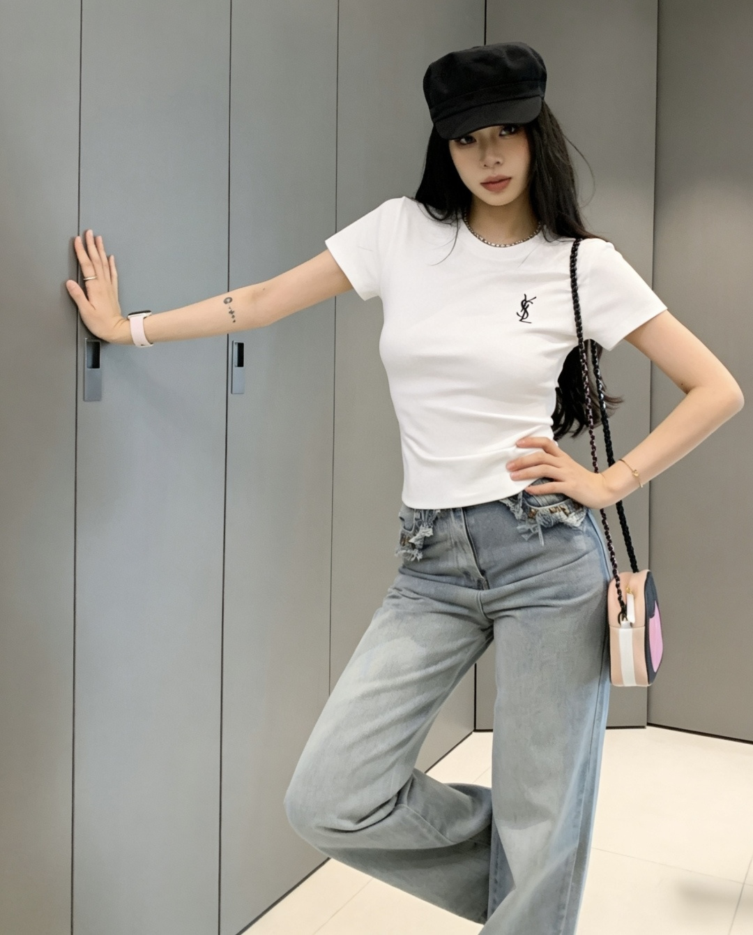 YSL²⁶经典小标刺绣🪡T恤白/灰/黑三色齐发✨基础款才是衣柜里的常青树简约不简单，单穿内搭都封神日常通