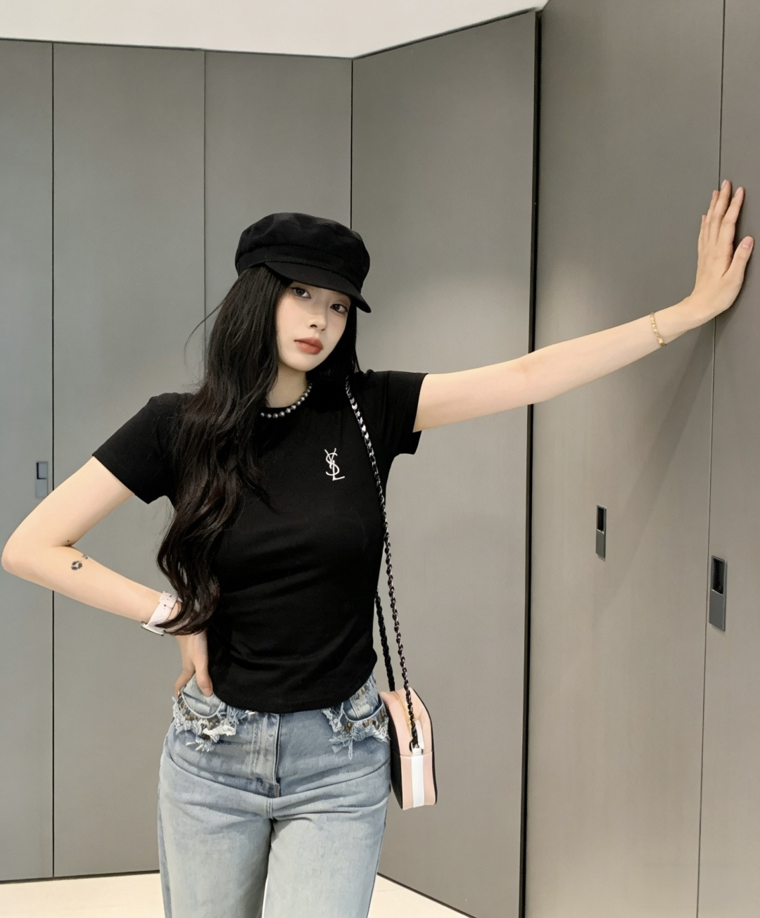 YSL²⁶经典小标刺绣🪡T恤白/灰/黑三色齐发✨基础款才是衣柜里的常青树简约不简单，单穿内搭都封神日常通