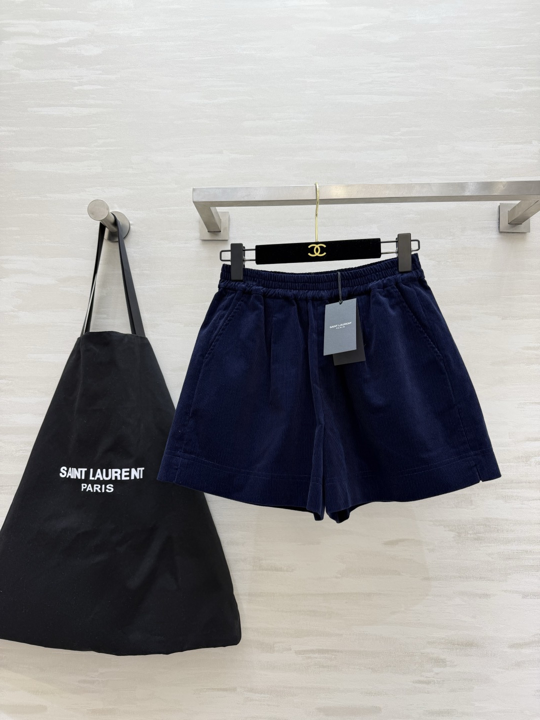 SAINT LAUREN♡²⁶灯芯绒休闲短裤三色齐发｜深棕/军绿/藏蓝自带复古滤镜 刚需款✨软糯灯芯绒面