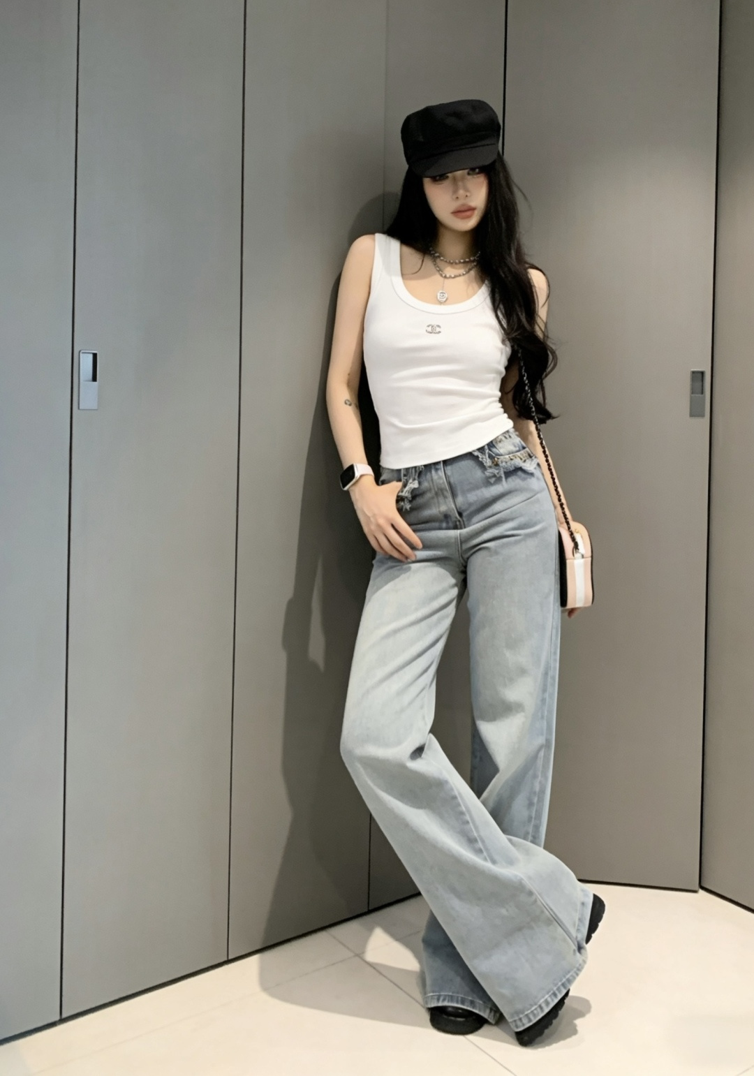 CHANE♡²⁶经典双C罗纹背心白/灰/黑三色齐发✨低调双C小标，简约又显贵高弹亲肤罗纹面料，贴身显瘦不