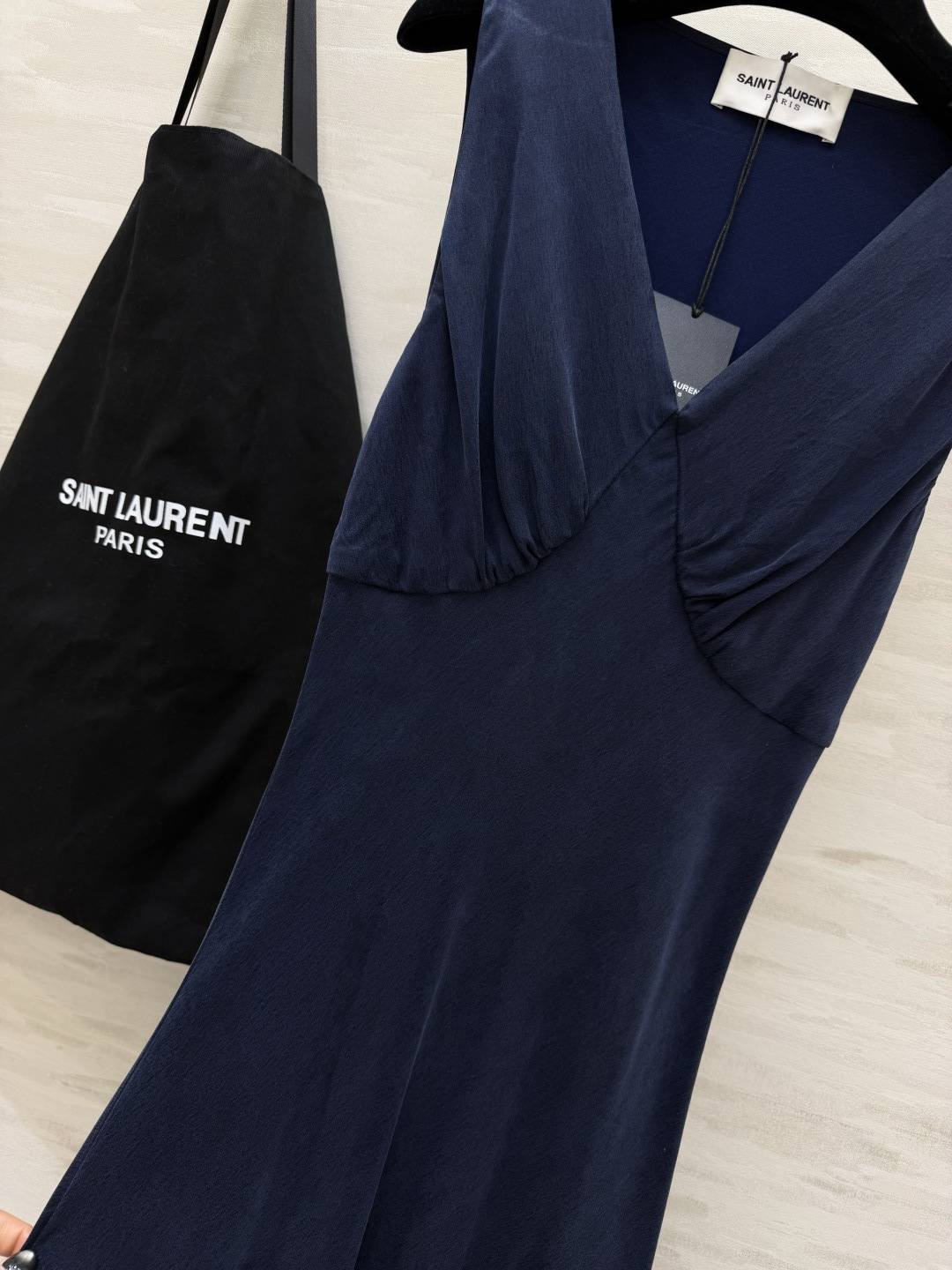 SAINT LAUREN♡²⁶气质V领无袖长裙五色齐发｜白/绿/紫/棕/藏蓝✨自带电影女主氛围感的神裙V