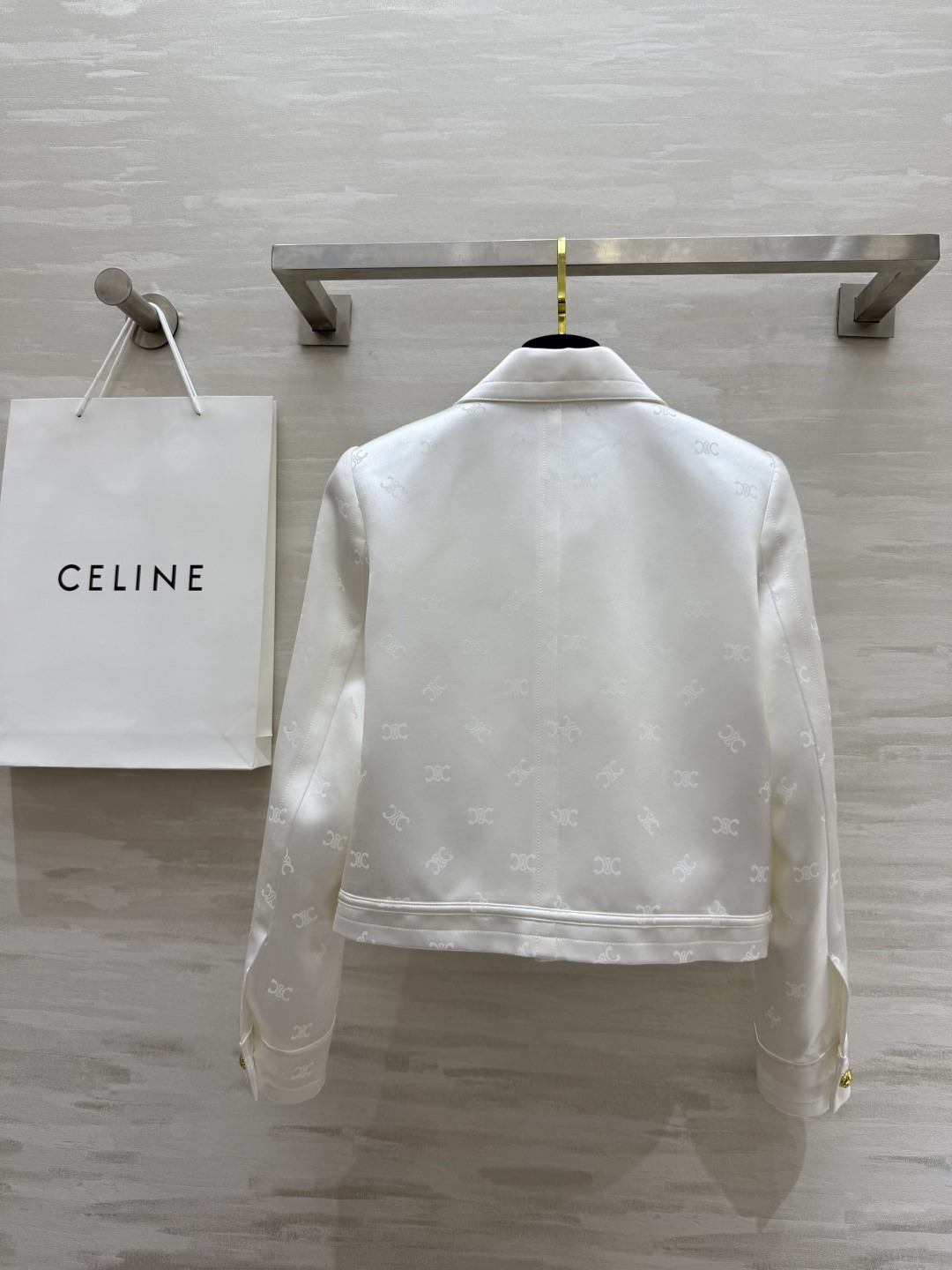 #Celin♡春夏新款 提花醋酸翻领外套 定制奢华醋酸面料 提花内里 高品质 现货首发size：S/M/