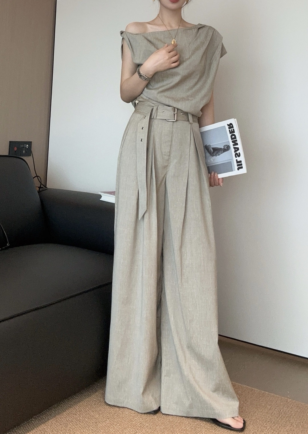 NO:820660,,,19860909,,,Women's clothing