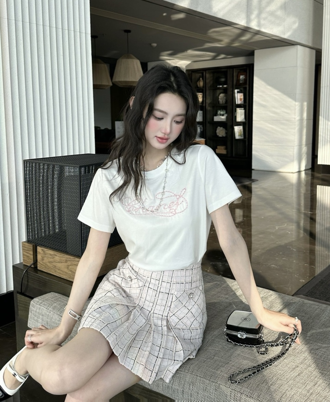 💗Chane♡²⁶粉白刺绣香风T恤▫️温柔与高级感并存▪️日常百搭，清爽一整个夏天▫️不费力的精致千金感
