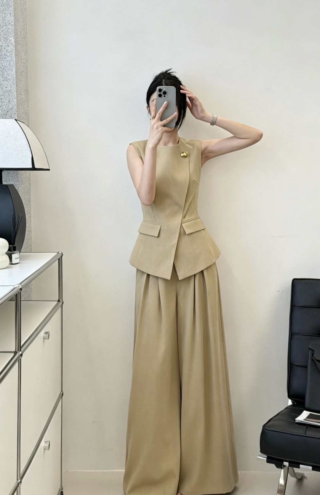 NO:821710,,,19860909,,,Women's clothing