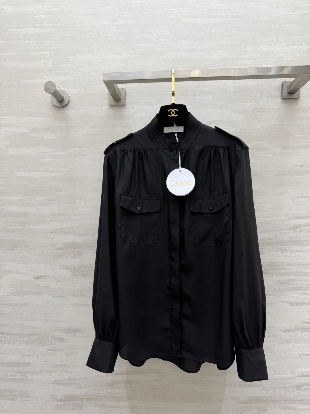 NO:821803,| Stand-up collar shirt Smooth fabric19860909| 立领衬衣 柔滑面料 × 立领肩袢设计 双口袋细节 利落又温柔 高品质定制 现货首发sizeS/M/L（s码胸围112,衣长63-68）,女装,,Women's clothing