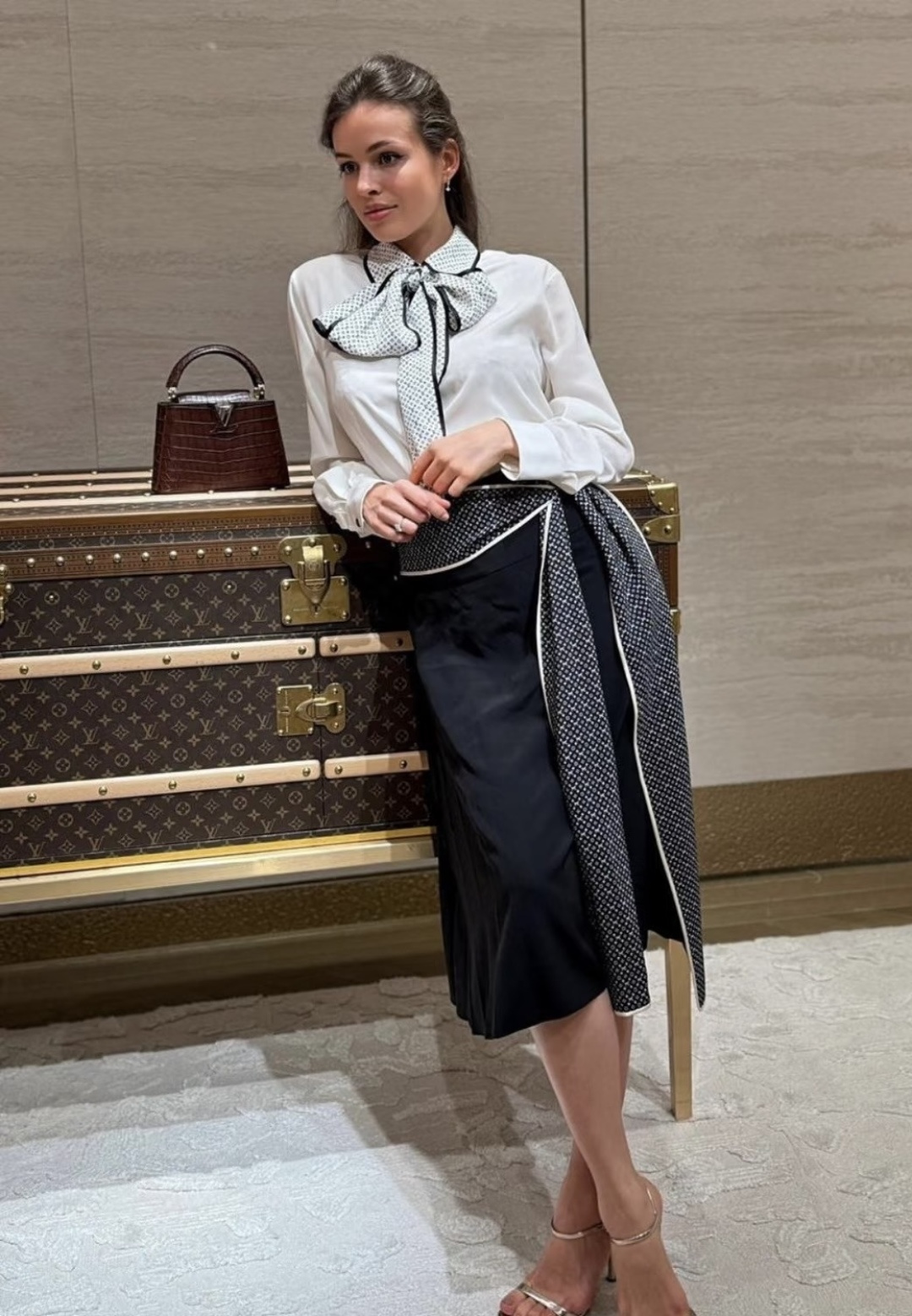 NO:821826,,Louis Vuitton-clothing,louis vuitton,19860909,路易威登-服装,louis vuitton,,Women's clothing