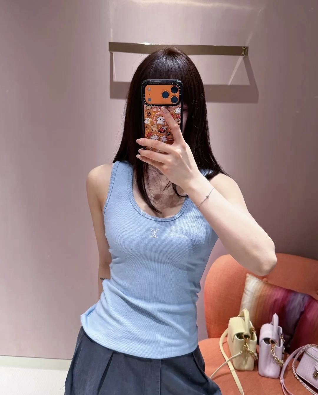 Lvvv²⁶logo刺绣🪡夏季万能内搭背心✨三色可选｜纯净白、清爽浅蓝、百搭黑！修身显瘦不紧绷弹力软糯面