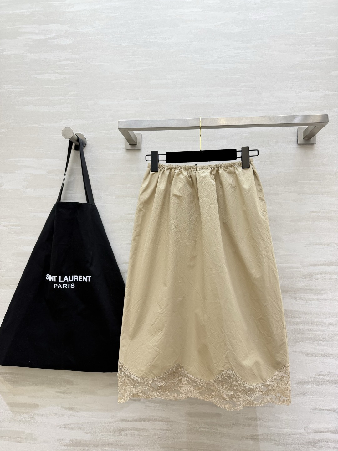 ysl²⁶夏季本命蕾丝半裙 上新✨三色温柔暴击｜奶杏/柠檬黄/经典黑 松紧抽绳腰头 不挑身材包容所有身形