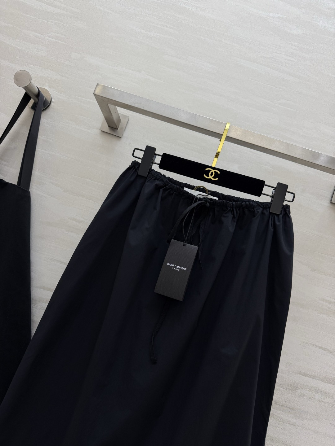 ysl²⁶夏季本命蕾丝半裙 上新✨三色温柔暴击｜奶杏/柠檬黄/经典黑 松紧抽绳腰头 不挑身材包容所有身形