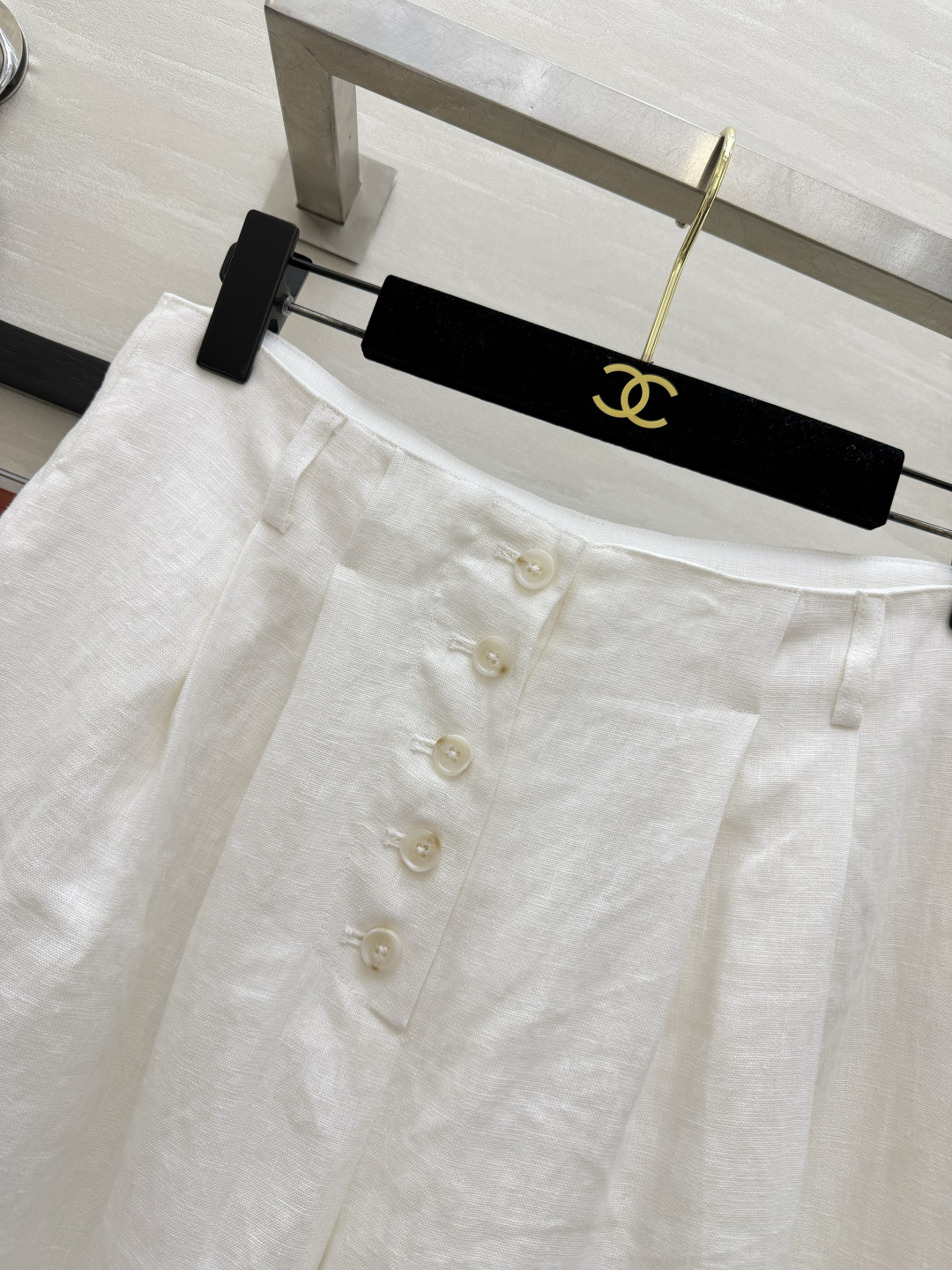 LoroPian♡²⁶本命亚麻极简套装✨天然透气亚麻面料 夏日上身自带降温感 无袖翻领衬衫 正面利落通勤