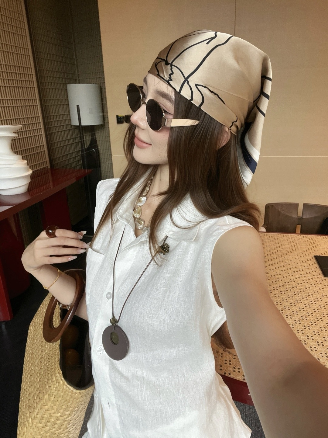 NO:824663,Summer white moonlight, clean linen, casual and comfortable, dignified front, romantic back, one set unlocks unintentional luxury and relaxation., women's clothing,19860909夏日白月光 干净亚麻·随性自在 正面端庄,背影浪漫 一套解锁 不刻意的高奢松弛感.,女装,,Women's clothing