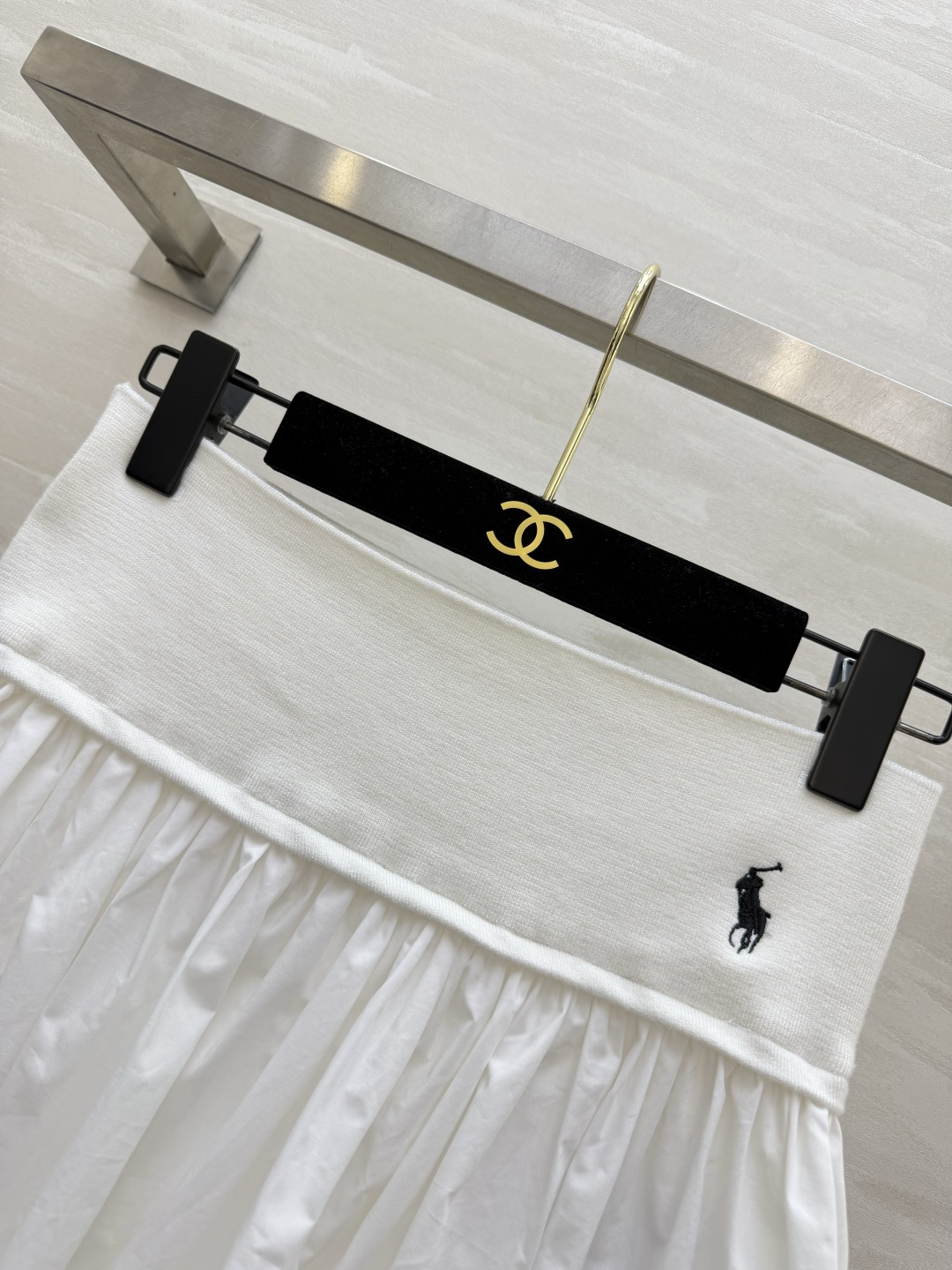Ralph｜小钱风🌬️永远不会过时的小马刺绣百褶短裙 黑白双色经典配色 宽边高腰腰头 舒服藏肉还能拉高腰