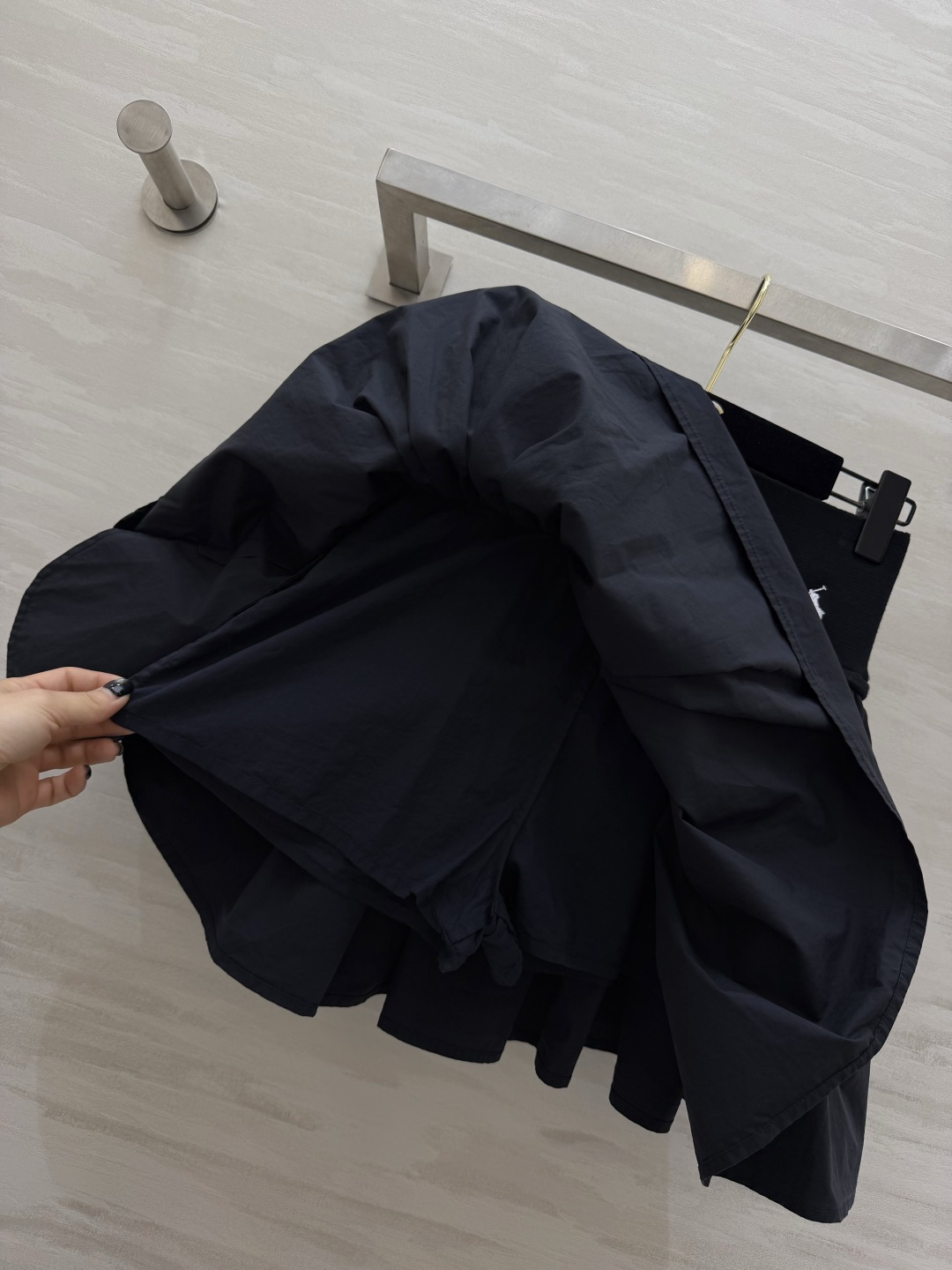 Ralph｜小钱风🌬️永远不会过时的小马刺绣百褶短裙 黑白双色经典配色 宽边高腰腰头 舒服藏肉还能拉高腰