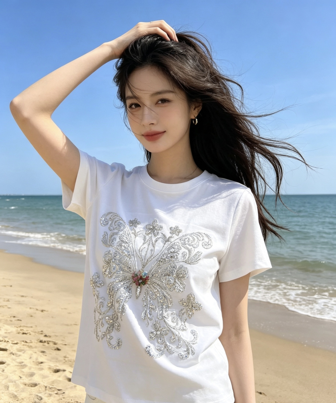 CHANE♡²⁶蝴蝶钉珠白T✨一眼沦陷的贵气感 谁穿谁知道！手工钉珠 刺绣的蝴蝶图案 阳光下闪着温柔的碎