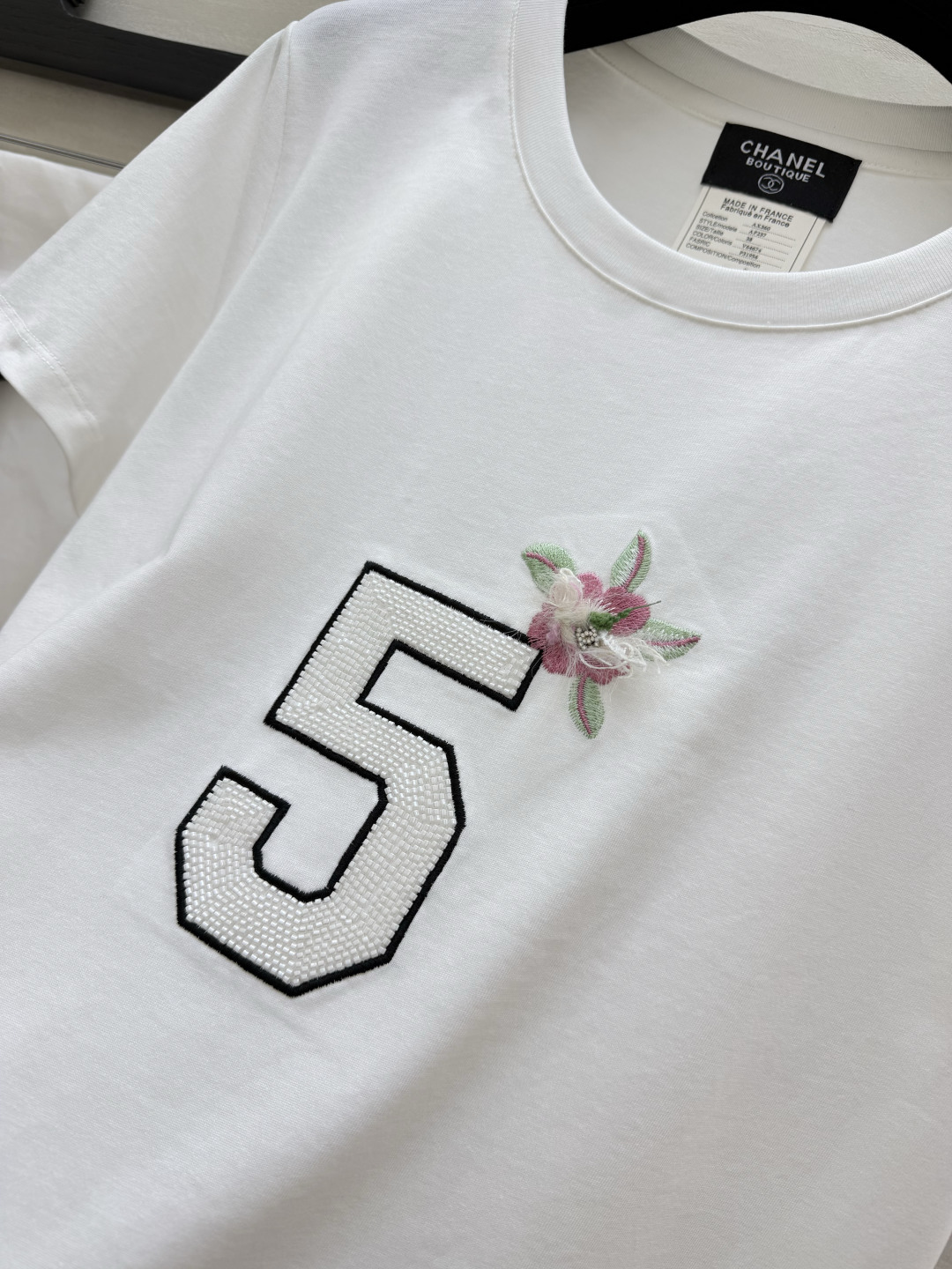 #Chane♡²⁶ss字母logo珠片刺绣🪡T恤 高品质定制 现货首发size：36/38/40（36码