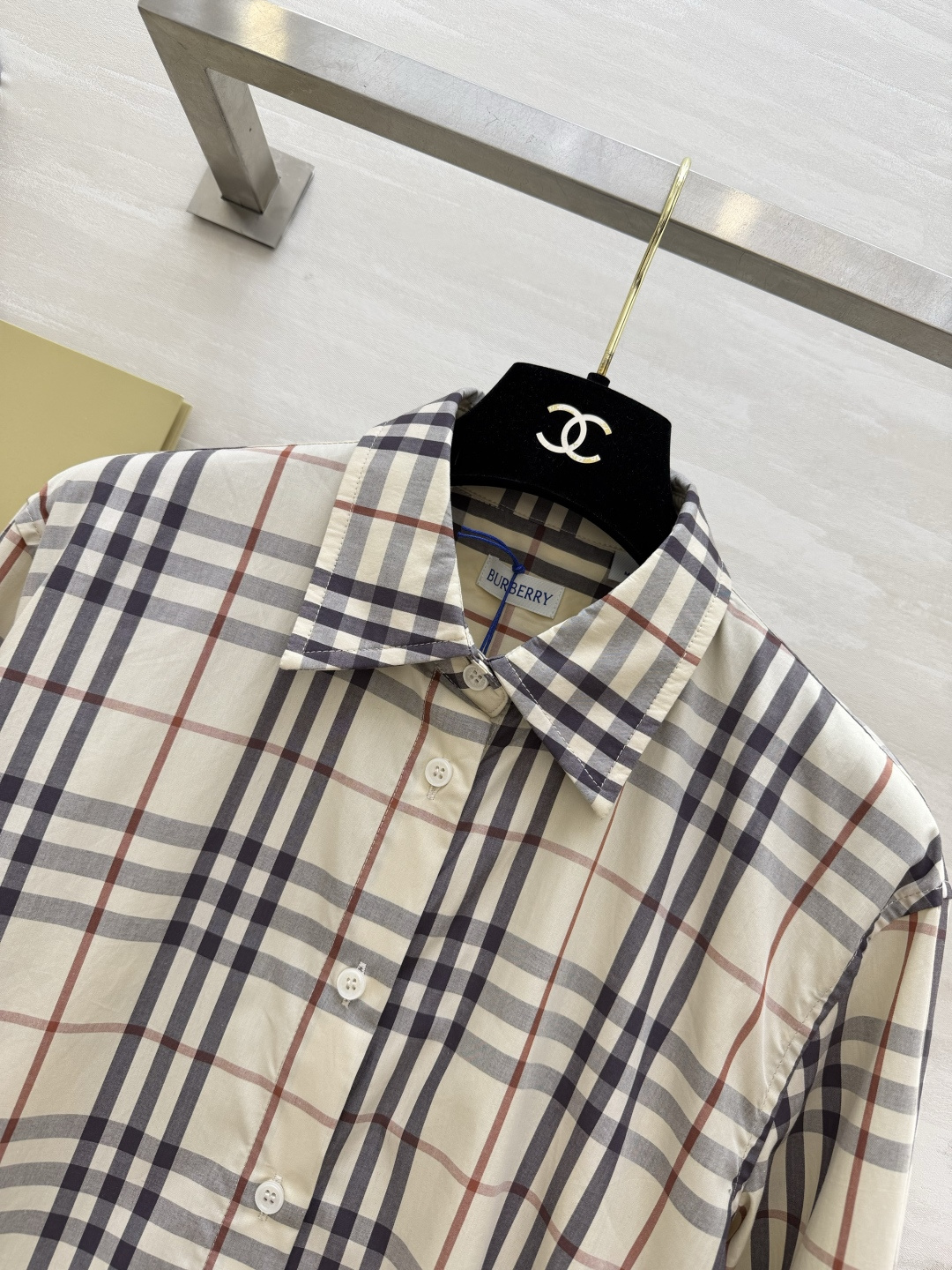 ✨ 经典永不过时｜Burberr♡²⁶格纹衬衫 衣柜里永远缺一件的格纹王牌单品💫标志性复古经典格纹 自带
