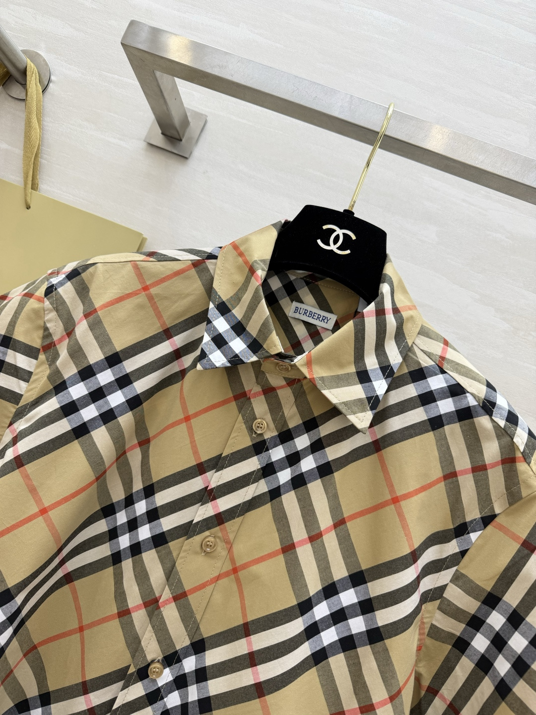 永恒经典｜Burberr♡²⁶复古格纹短袖衬衫 英伦格调永存 格纹永远不会过时✨经典B家斜纹复古格纹 双
