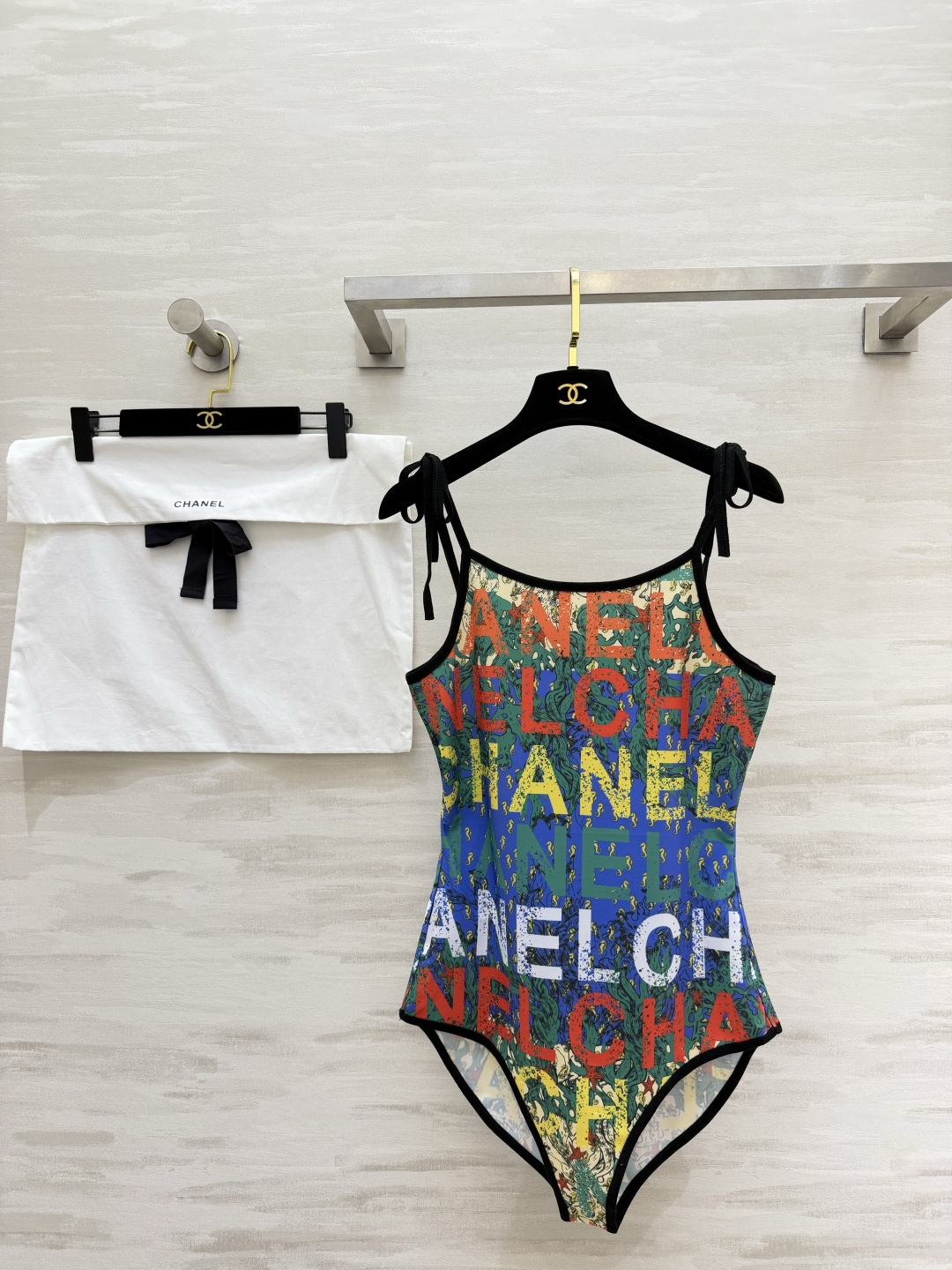 NO:842799,ChaneCoco beach｜Summer beach vacation bow swimsuit, high quality customization, available now, size 36/38/40 (size 36 stretch bust 72, waist 58, hip 76, length 57.5),,chanel,swimsuits,19860909ChaneCoco beach｜夏日沙滩度假蝴蝶结泳衣 高品质定制 现货首发size36/38/40（36码弹力胸围72,腰围58,臀围76,衣长57.5）,,chanel,swimsuits,,Women's clothing