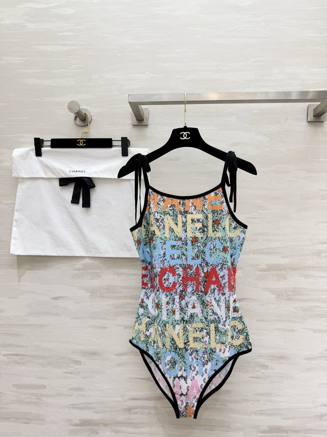 NO:842808,ChaneCoco beach｜Summer beach vacation bow swimsuit, high quality customization, available now, size 36/38/40 (size 36 stretch bust 72, waist 58, hip 76, length 57.5),,chanel,swimsuits,19860909ChaneCoco beach｜夏日沙滩度假蝴蝶结泳衣 高品质定制 现货首发size36/38/40（36码弹力胸围72,腰围58,臀围76,衣长57.5）,,chanel,swimsuits,,Women's clothing