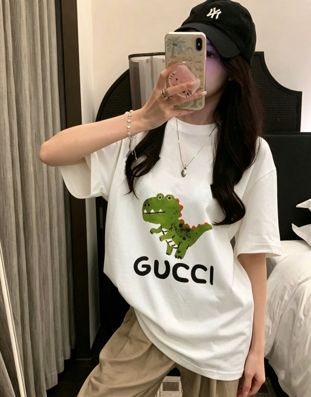 🦖 GUCC♡²⁶小恐龙T恤 | 三色齐发谁能拒绝这么可爱的小恐龙啊！手绘涂鸦风印花超减龄，白/粉/黑三